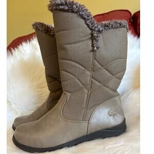 Totes Belle Taupe Faux Fur Trim Mid Snow Boots Size 9